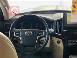 تۆیۆتا لاند کروزەر